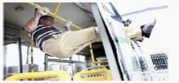 厦门brt爆炸公交车着火如何安全逃生