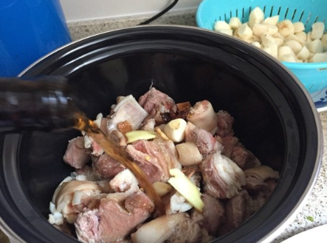 用电饭煲可以炖羊肉吗