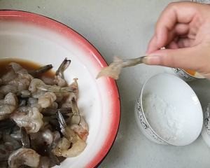 黄金蝴蝶虾的做法