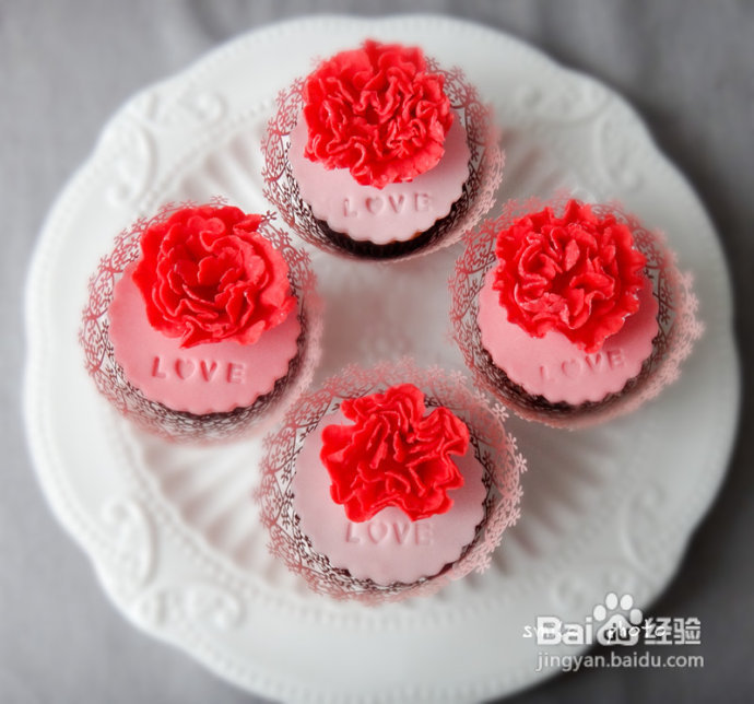 夕阳无限好--用翻糖康乃馨杯子蛋糕祝八十大寿