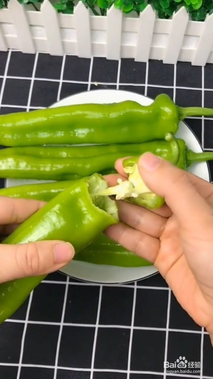如何制作烧烤尖椒金针菇