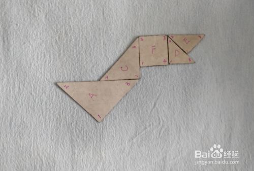 用七巧板怎样拼一条蟒蛇?