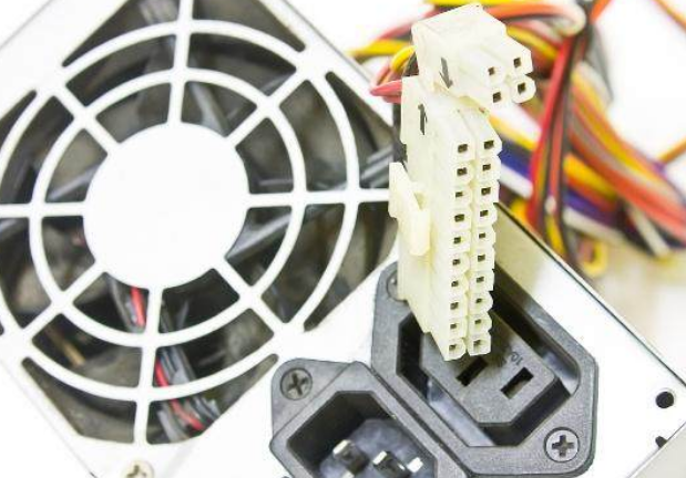 台式电脑无信号开不了机怎么办