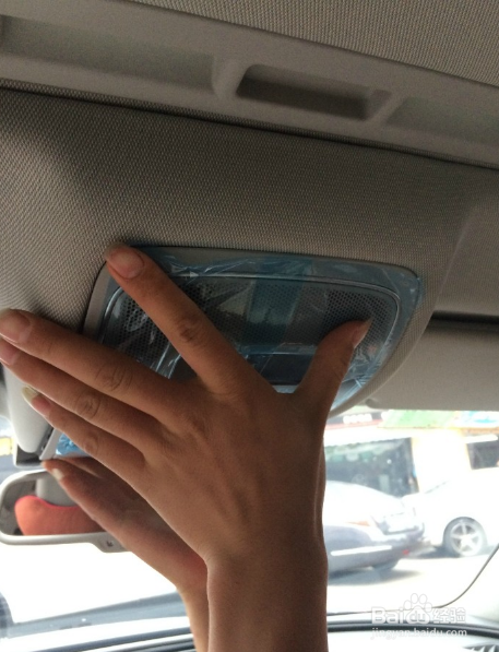 来看看怎么给爱车加装高配LED顶灯