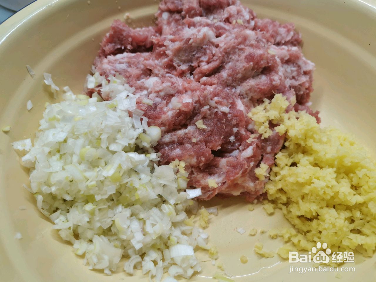 双色萝卜饺子的做法