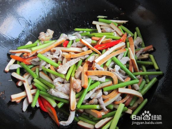 香干蒜薹炒肉丝的做法