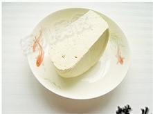 香椿芽拌豆腐的做法