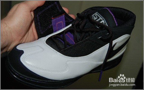 耐克NIKE AIR FORCE STAT真假对比图