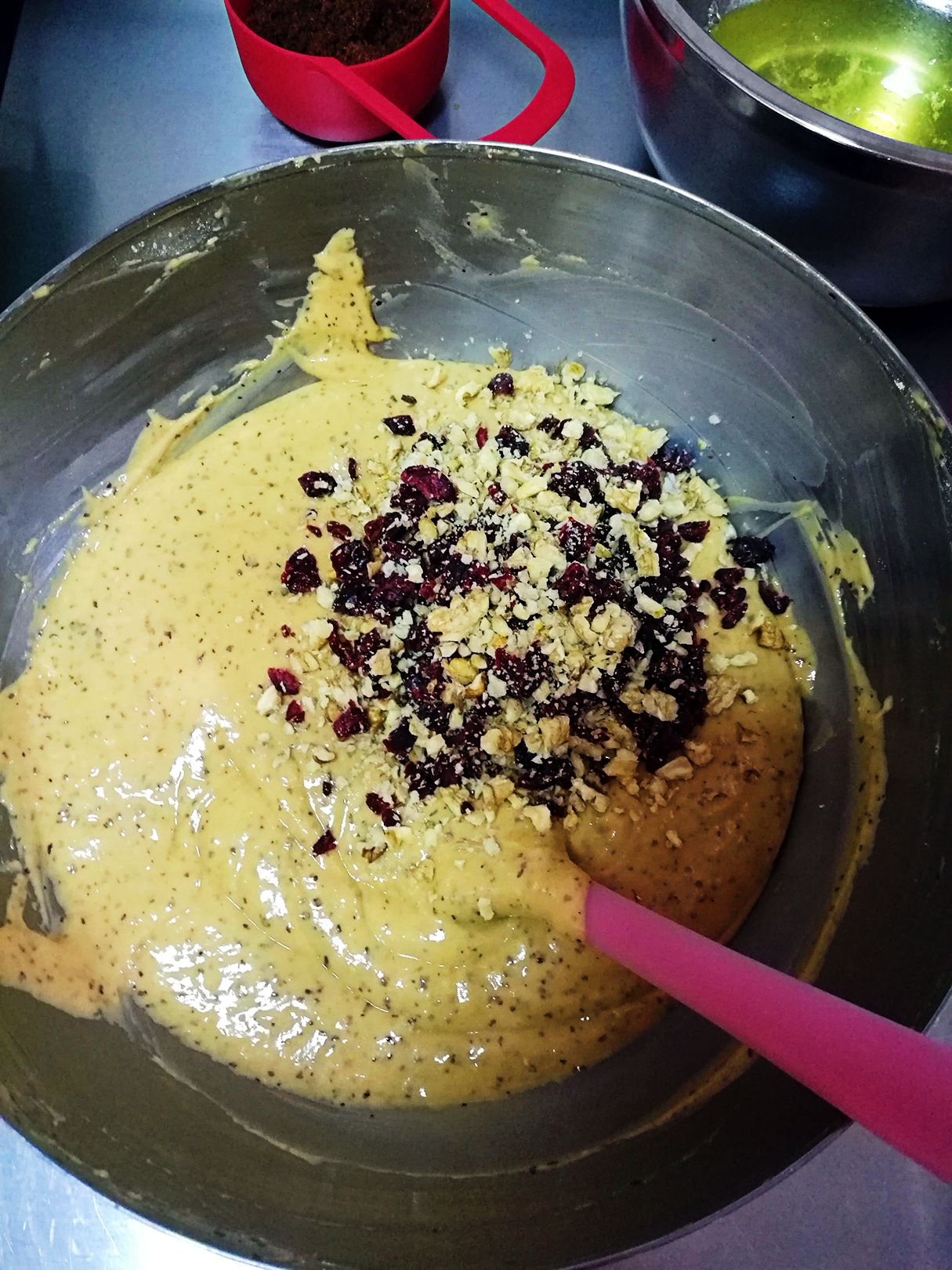 让我们一起学习核桃蔓越莓红枣糕（分蛋法）的做法吧