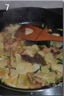 儿菜酱爆五花肉