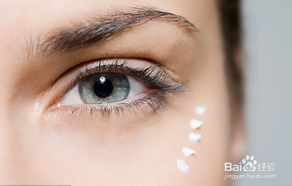 怎样去除眼部脂肪粒?