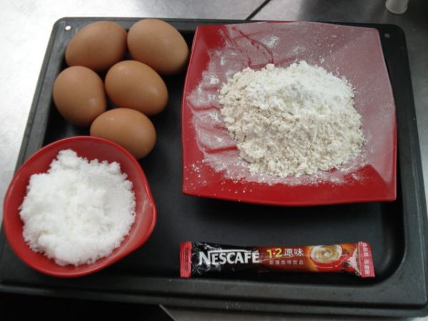 咖啡彩绘蛋糕卷