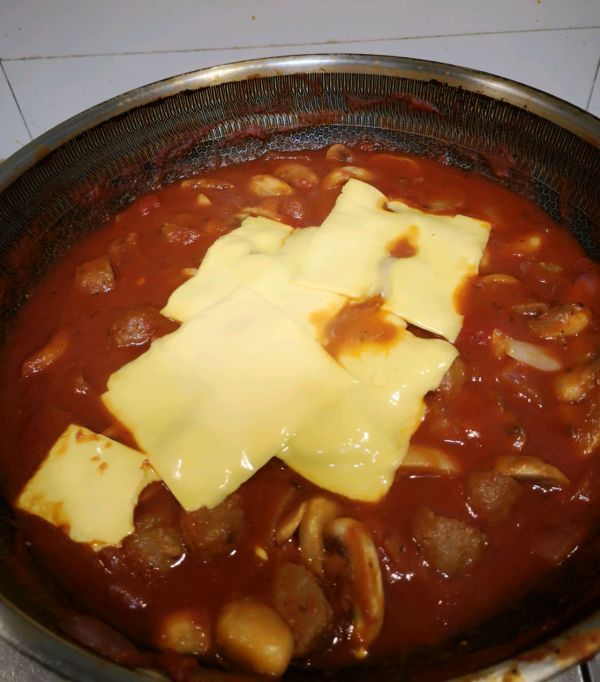 菌菇番茄牛肉丸意面