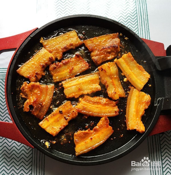 如何做美味的香煎五花肉