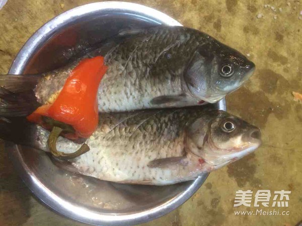 鲫鱼红薯汤的做法