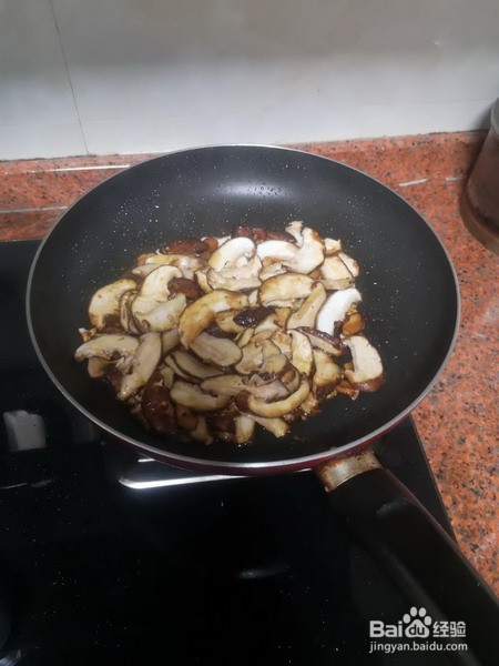 如何做冬菇炒肉末？