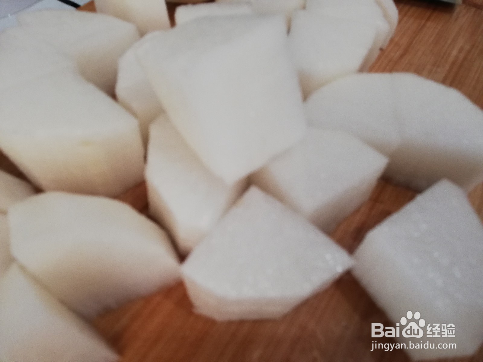 玉米萝卜排骨汤的家常做法