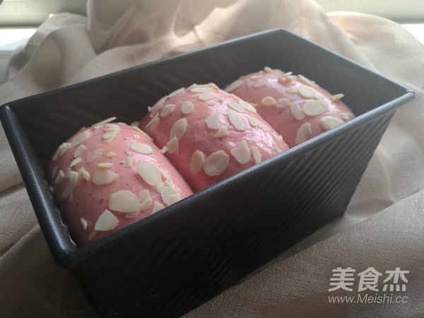 红心火龙果吐司