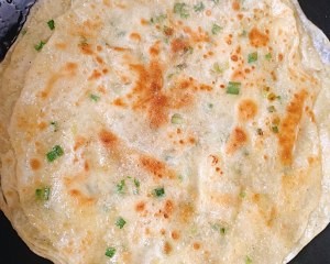 家庭版自制脆脆的美味饺子皮千层饼