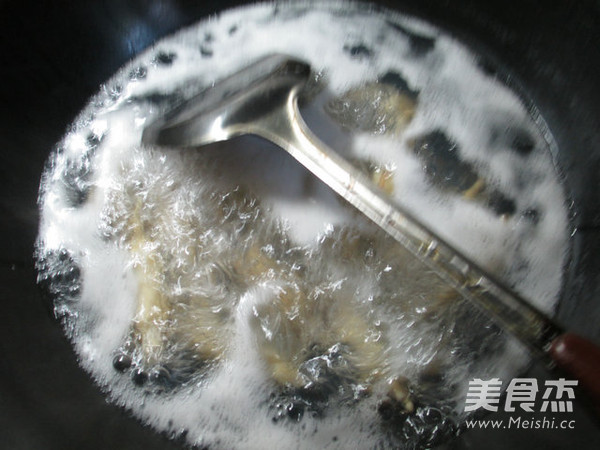 咸肉秀珍菇蛏子汤