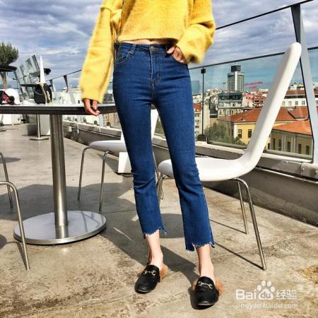 宽裤穿不出好身材？ 跟着达人穿丹宁喇叭裤，轻松拥有好比例！