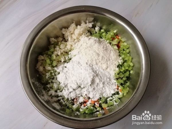 这样蒸胡萝卜丸子很好吃