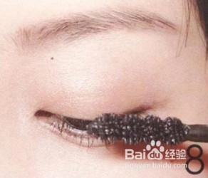 化妆技巧——睫毛膏结块了怎么办