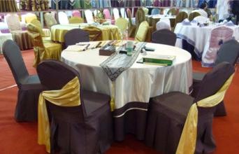 酒店大包间设计如何为餐桌选择桌布: