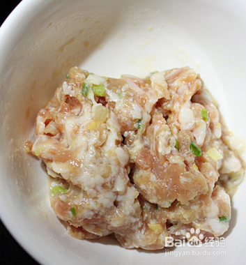 鳕鱼油面筋汤的做法