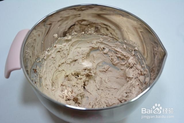 柔软细腻蝙蝠纸杯蛋糕