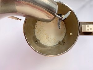 食补养生丝滑牛奶玉米汁的做法