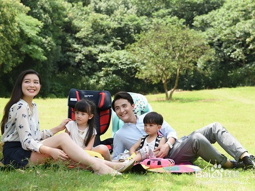 如何让宝宝爱上安全座椅？