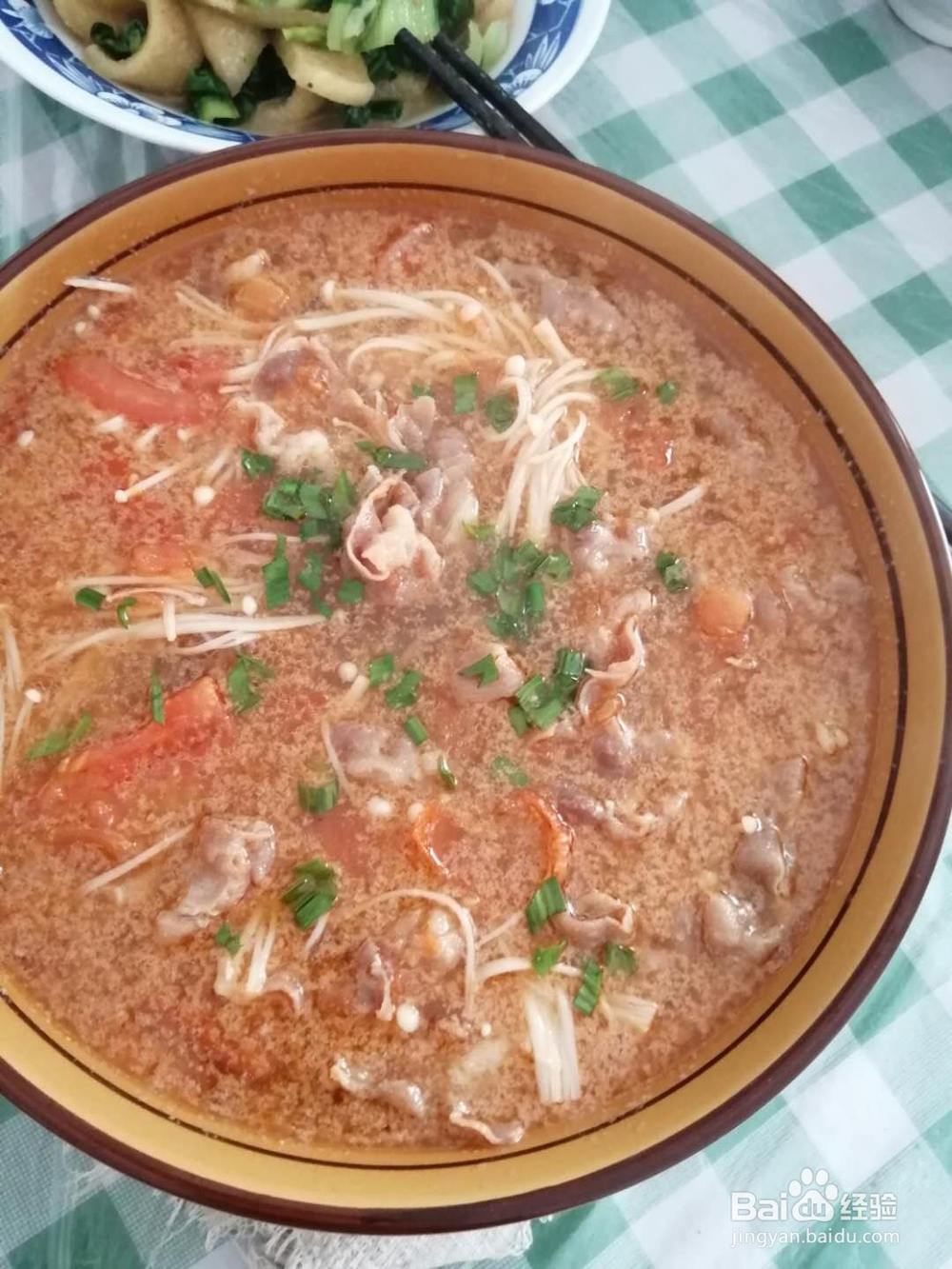 怎样做番茄肥牛金针菇汤?