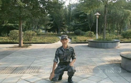 军训的九个动作是什么