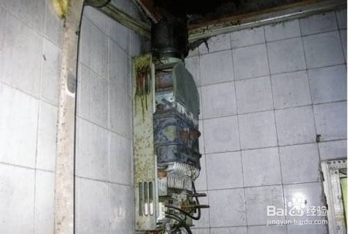 <b>老式燃气热水器怎么拆除</b>