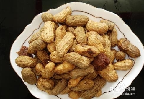 多吃花生的坏处——哪些人群是不可以吃花生的