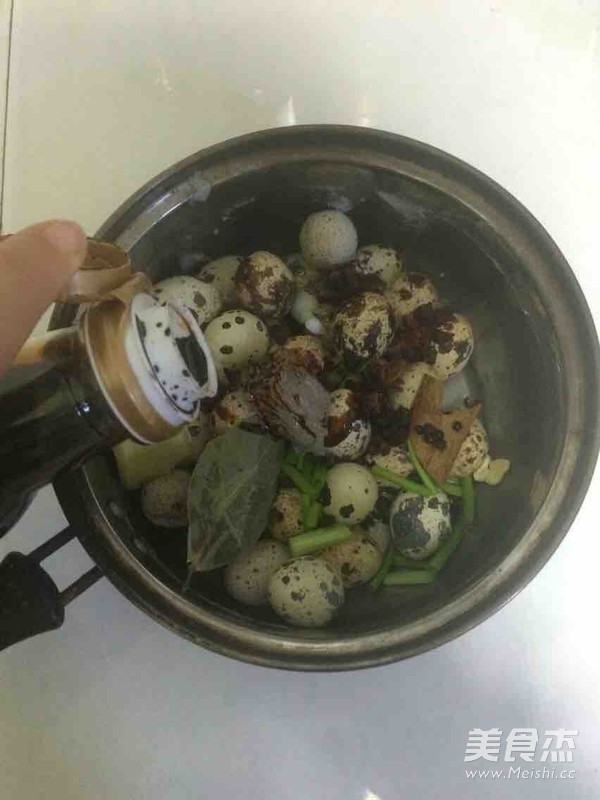 卤鹌鹑蛋的做法