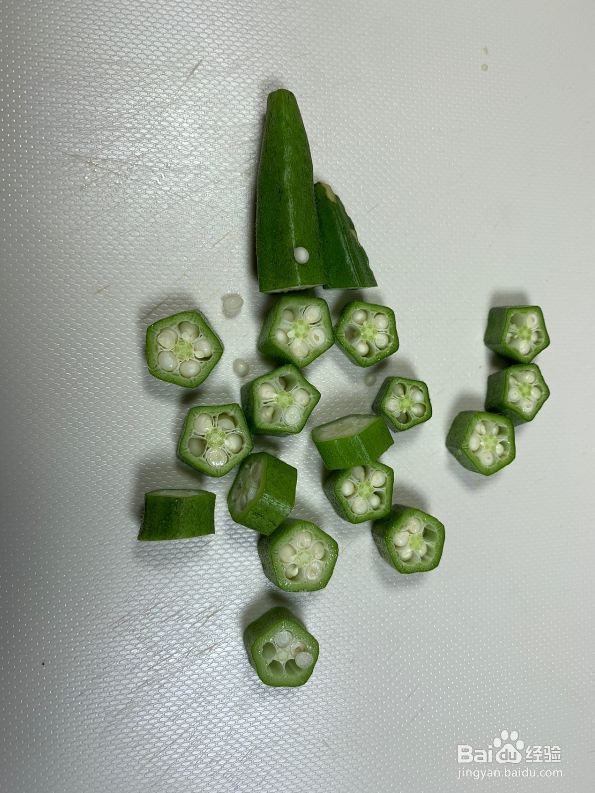 秋葵炒鸡丁怎么做