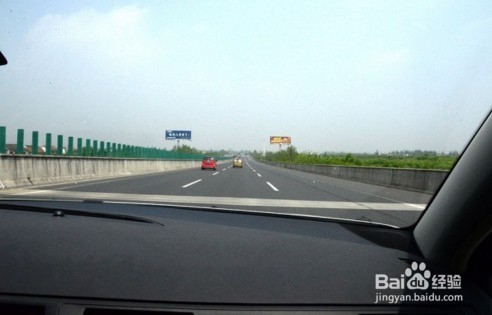 开车上高速要注意的事项