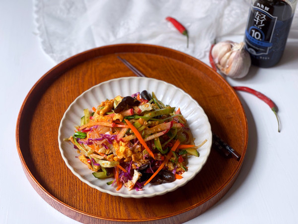 酸辣什锦大拌菜