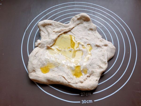 芝芝辣肉松面包