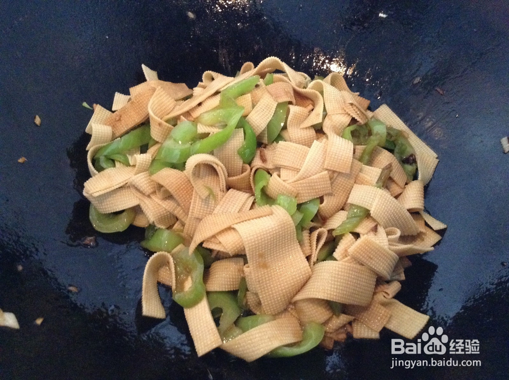 尖椒炒豆皮---尖椒和豆皮的美味搭配