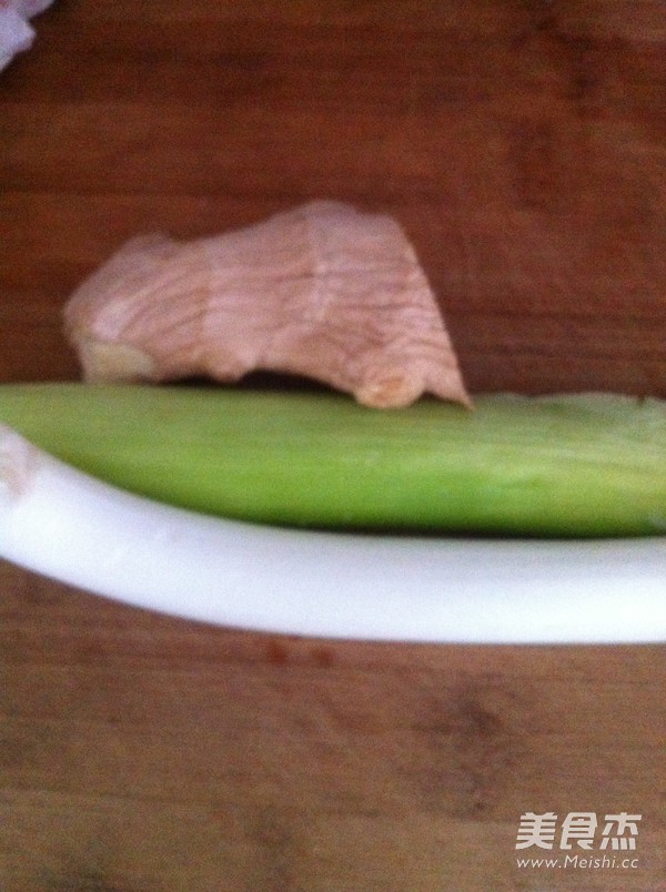 浓汤鸡腿煲的做法