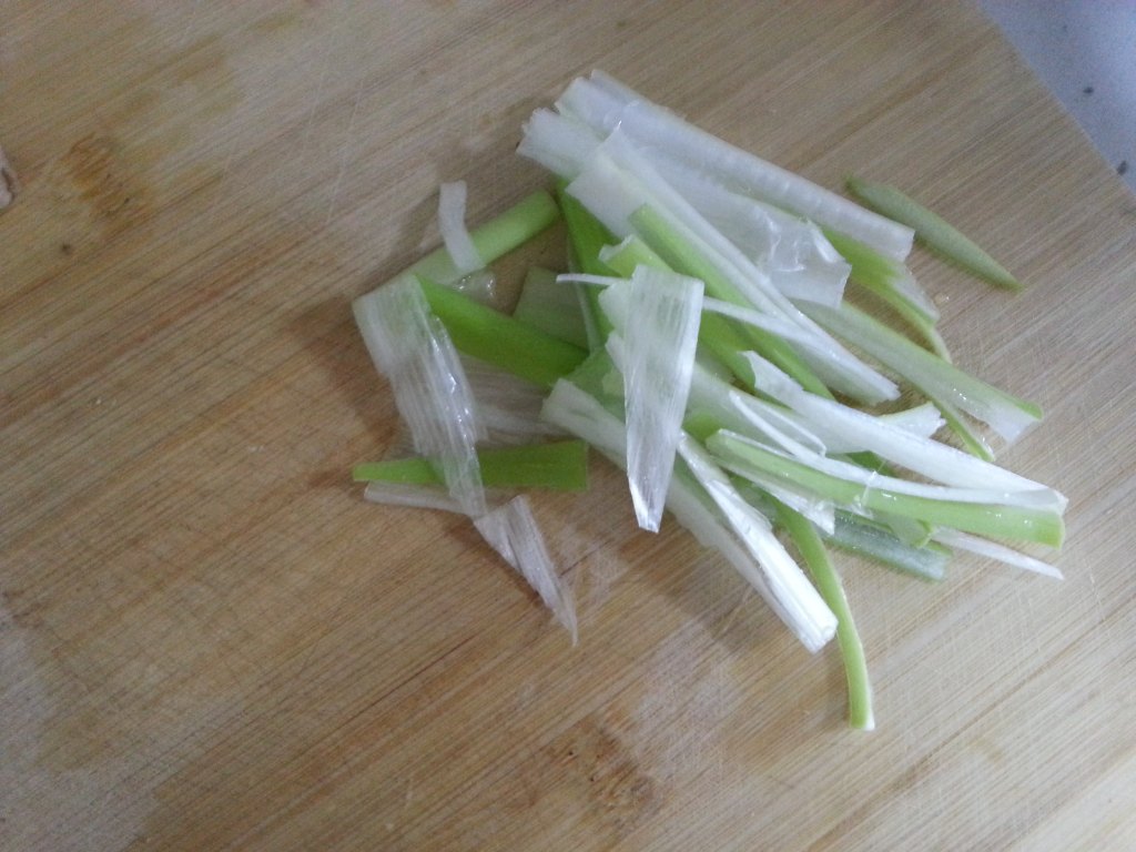 教你做辣炒小人仙，真是难得的美味