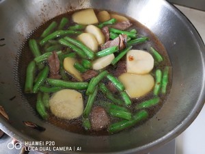 养生食补土豆烧豆角