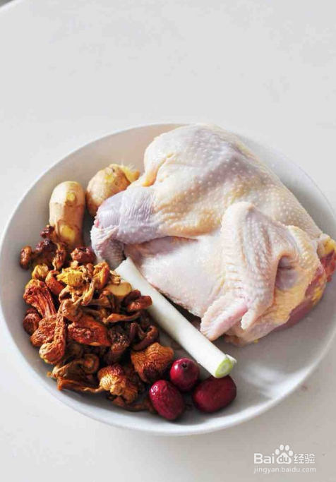 菌菇母鸡汤的做法