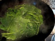 蒜酥菠菜粉--做法