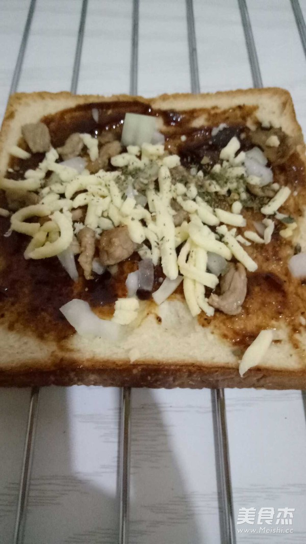 黑椒牛肉土司披萨