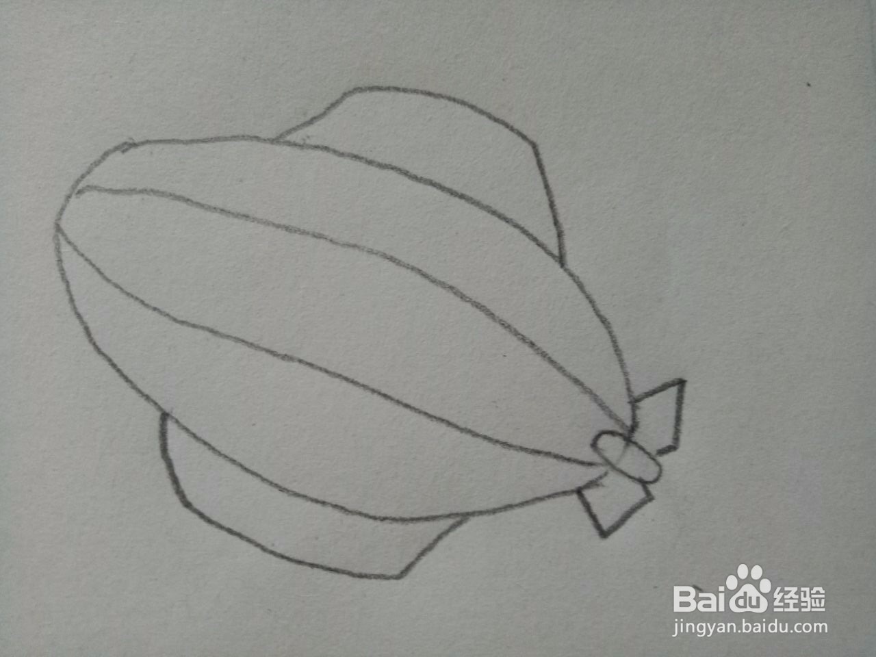 鹦鹉螺号潜水艇的简笔画