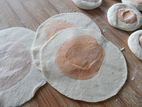 鸡肉核桃仁水饺